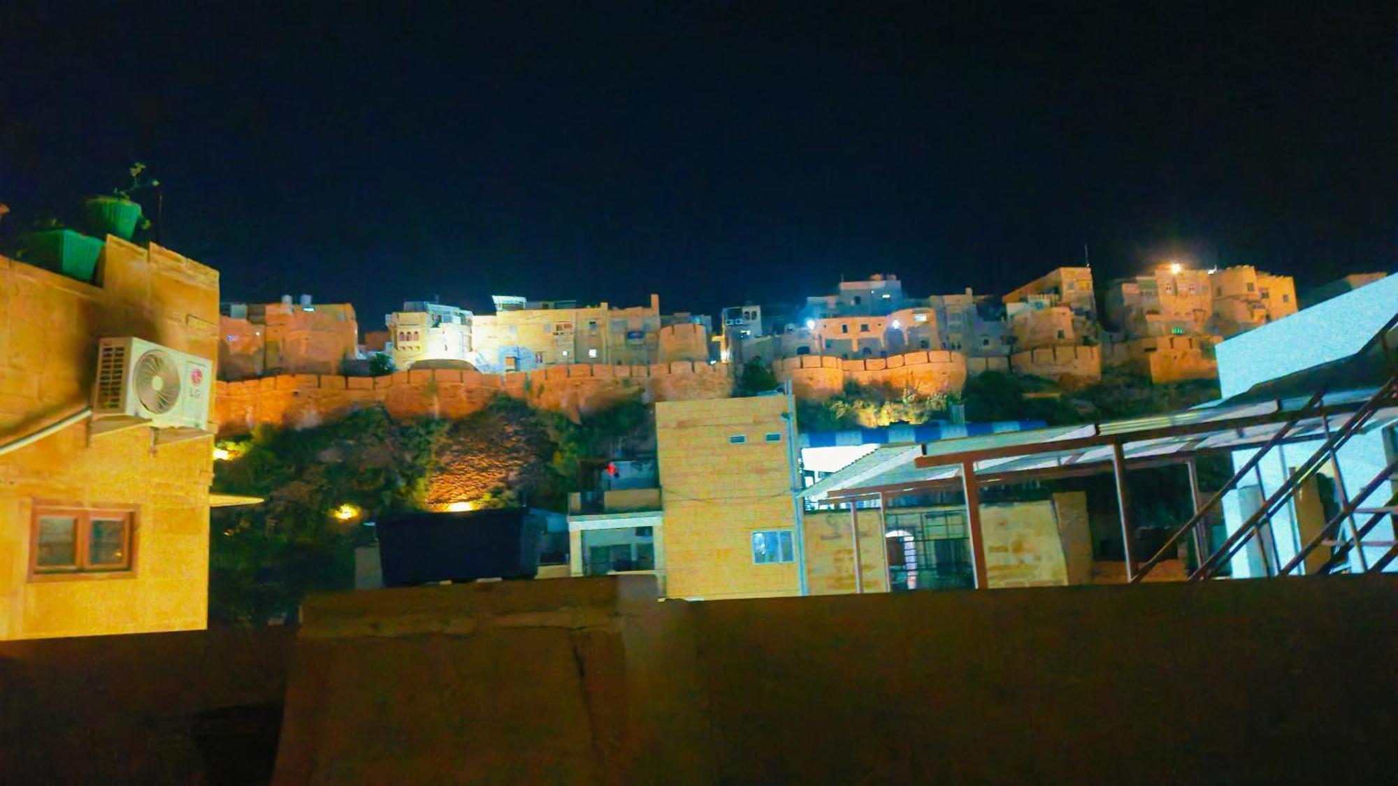 Hotel Navodaya Jaisalmer Bagian luar foto